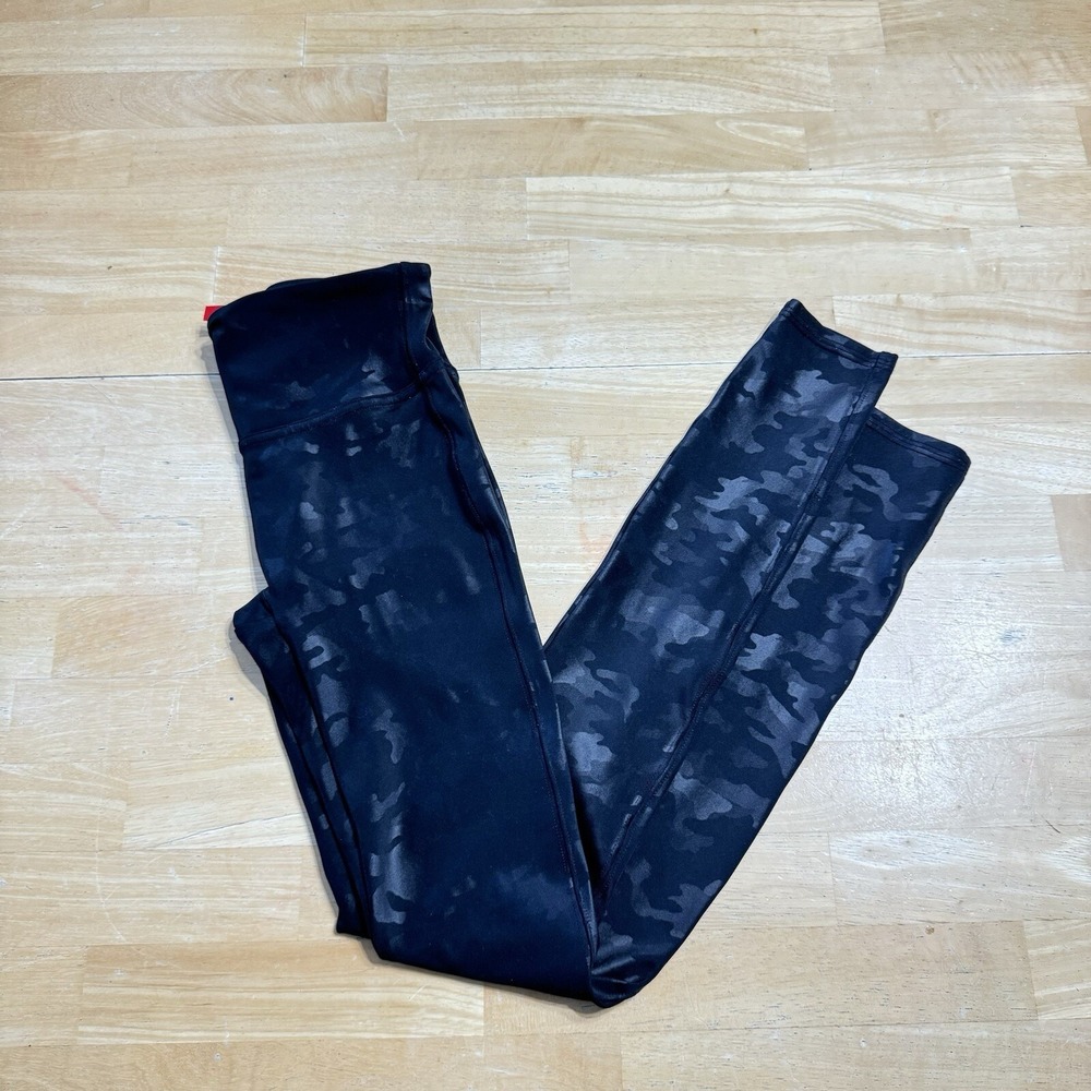 SPANX Women's Leggings Faux Leather Camo Matte Black Camo Pull On Size XS